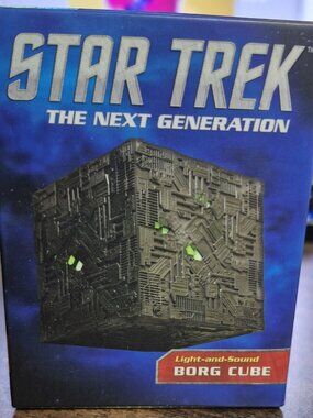 Running Press (2018) Star Trek The Next Generation Borg Cube (Light and Sound)